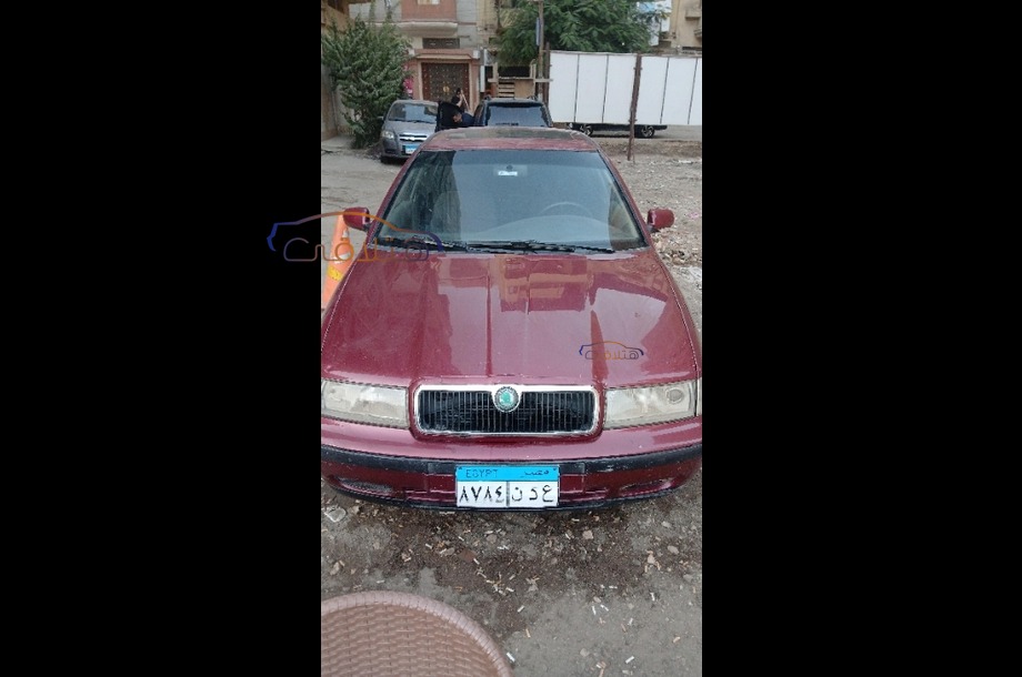 Octavia A4 Skoda احمر غامق