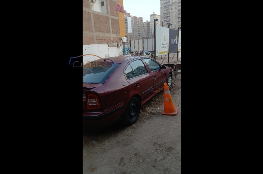 Octavia A4 Skoda احمر غامق