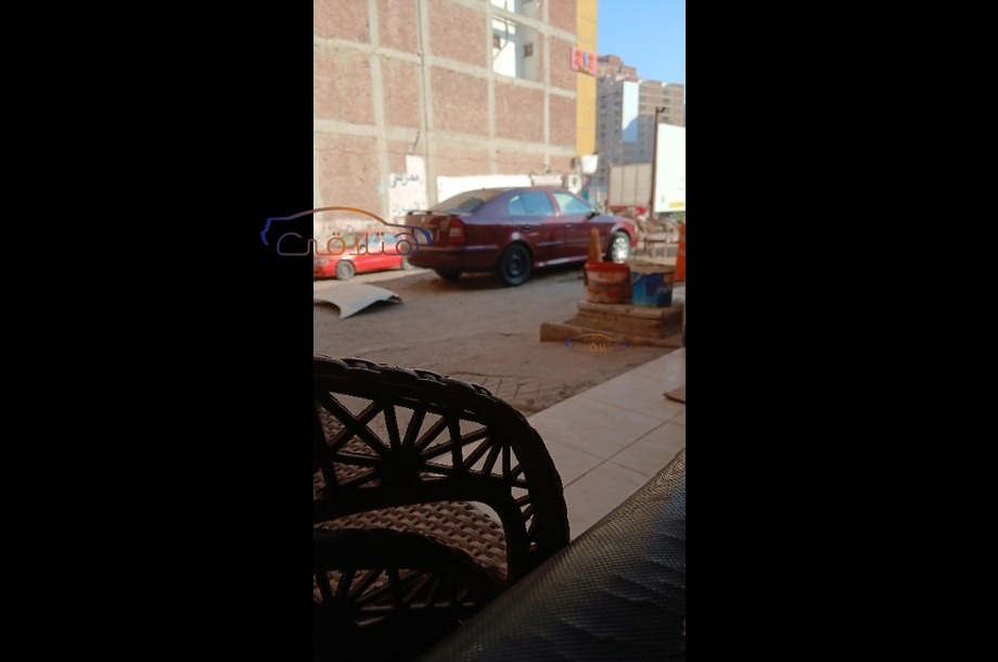 Octavia A4 Skoda احمر غامق