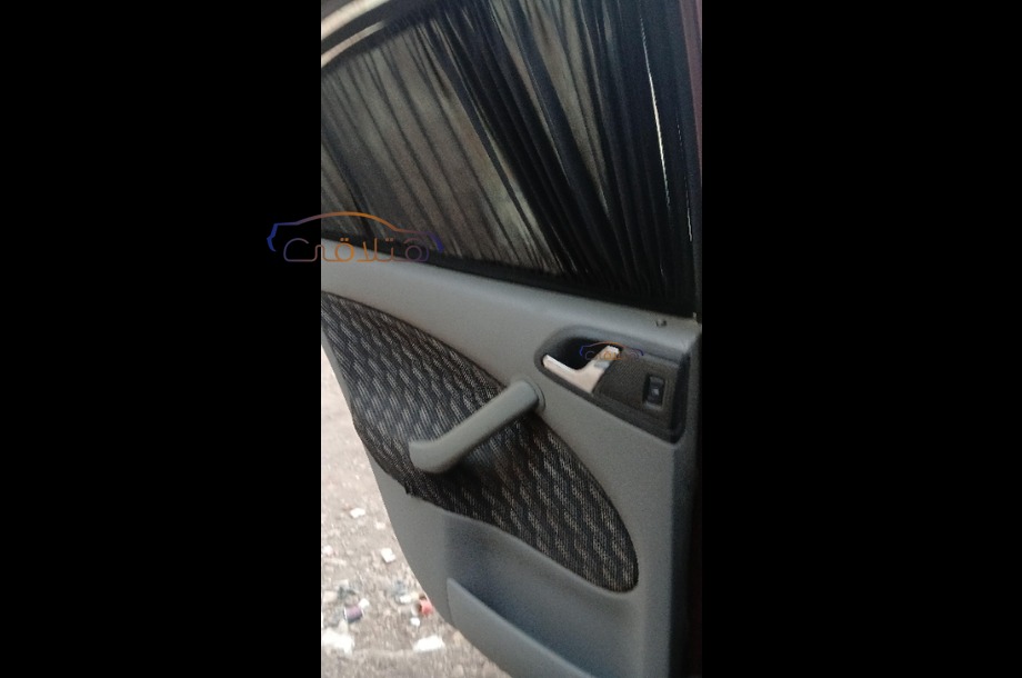 Octavia A4 Skoda احمر غامق