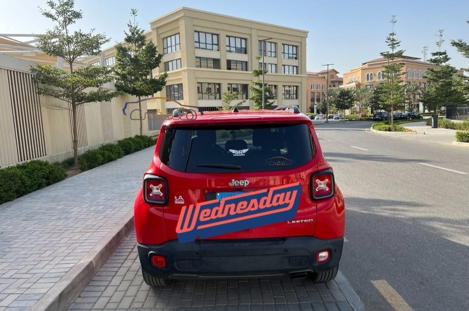 Renegade Jeep احمر