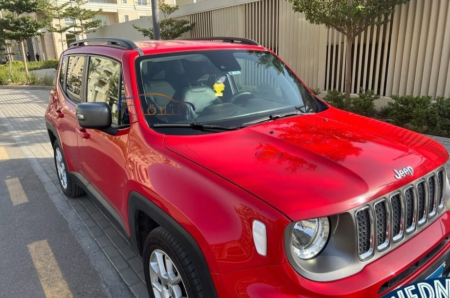 Renegade Jeep احمر