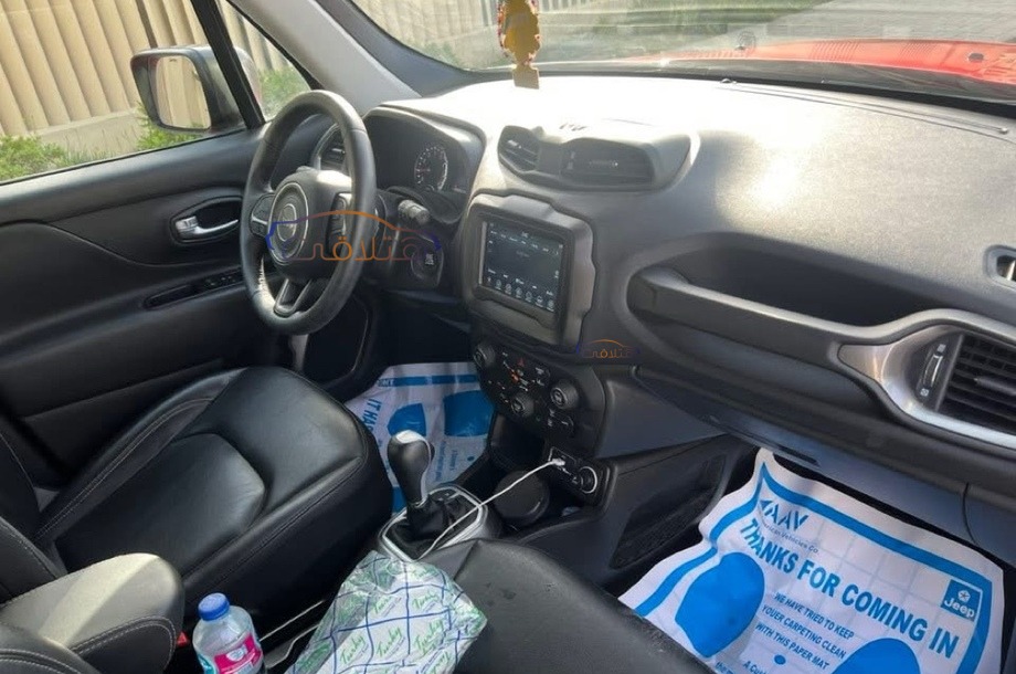 Renegade Jeep احمر