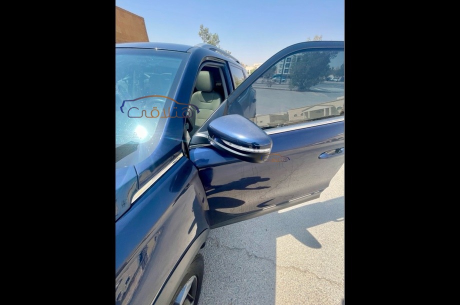 Elantra Hyundai Dark blue