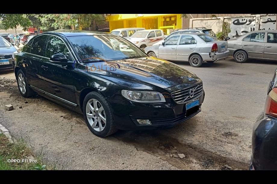 S80 Volvo أسود
