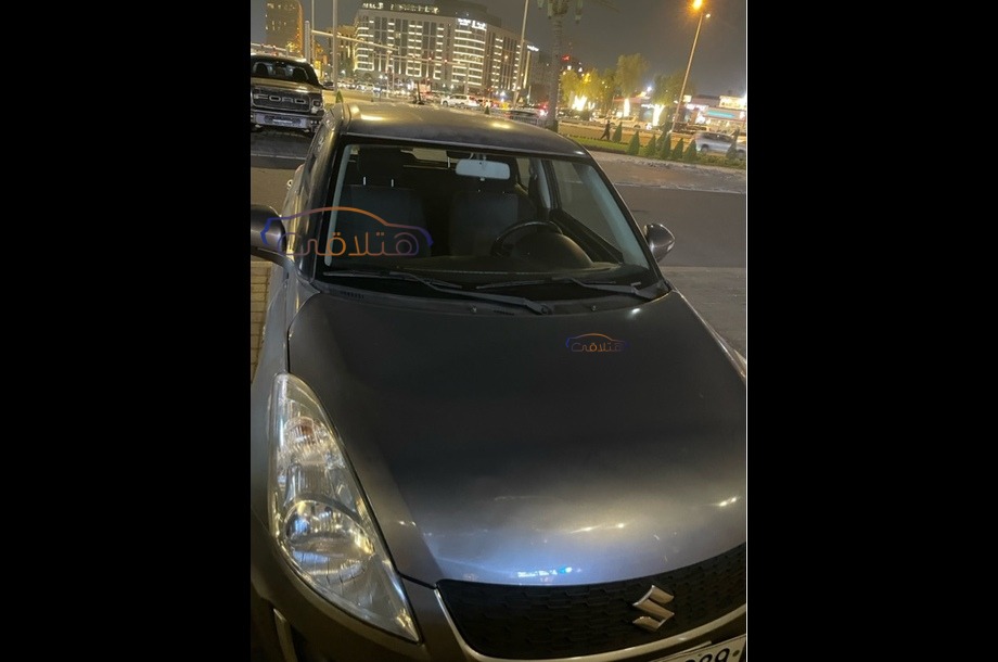Swift Suzuki فضي