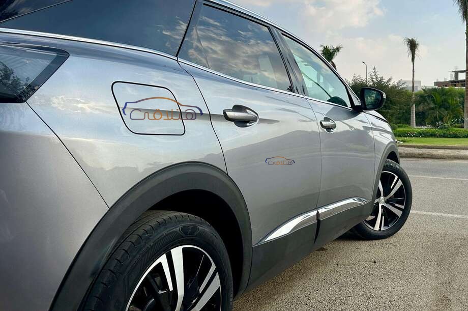 3008 Peugeot فضي