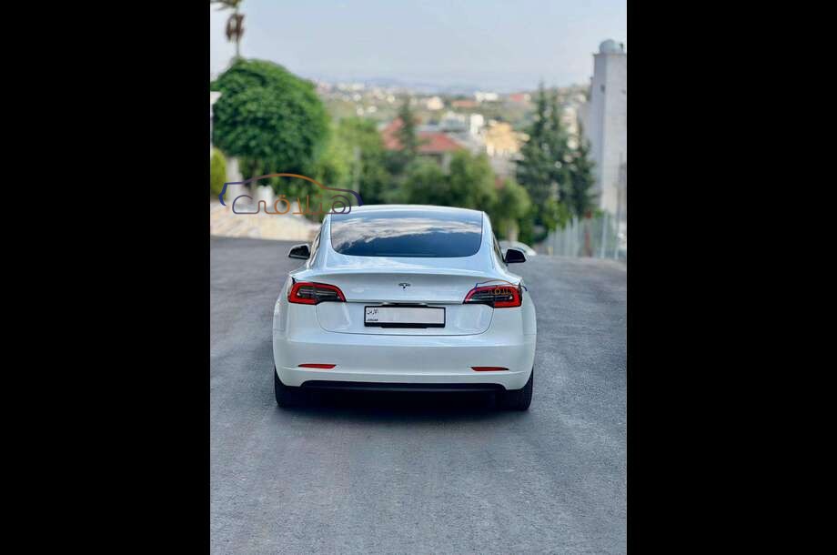 Model 3 Tesla أبيض