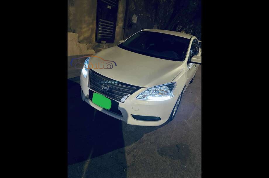 Sentra Nissan أبيض