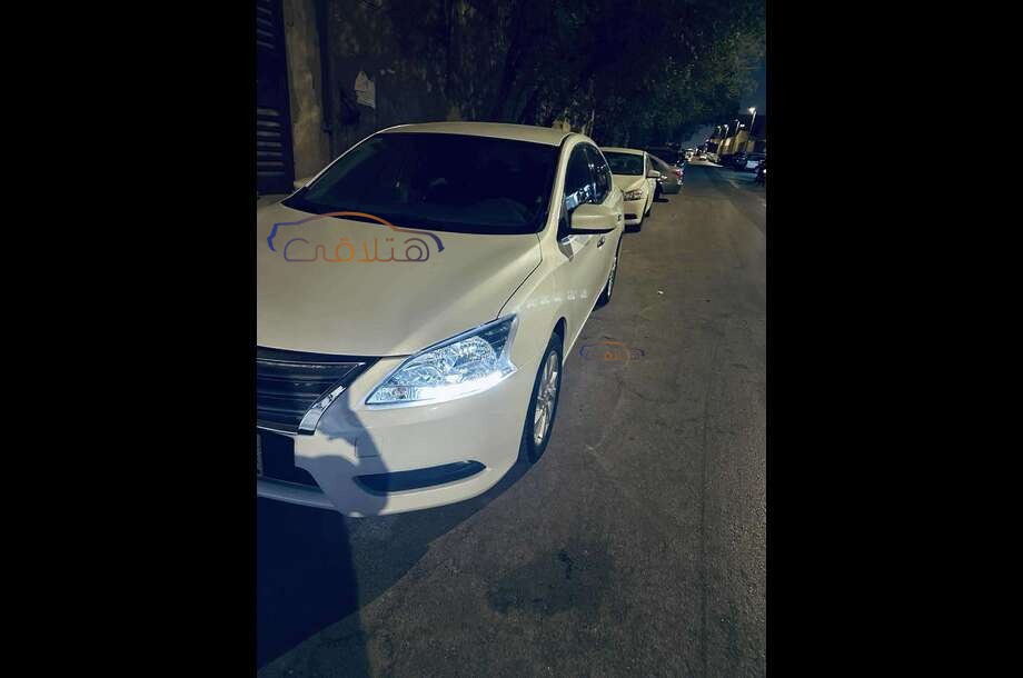 Sentra Nissan أبيض