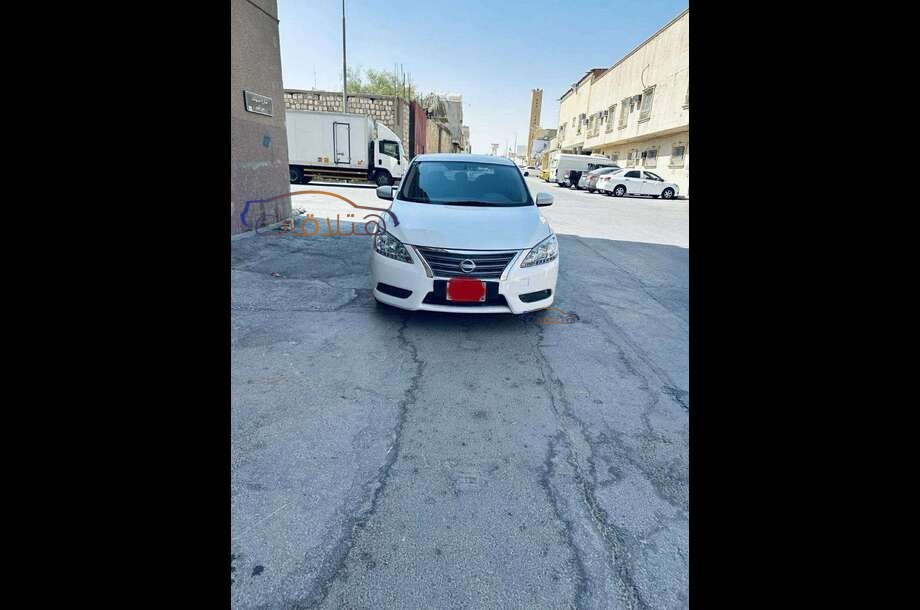 Sentra Nissan أبيض