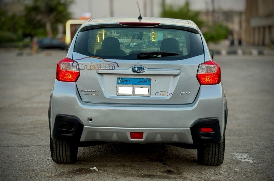 XV Subaru فضي
