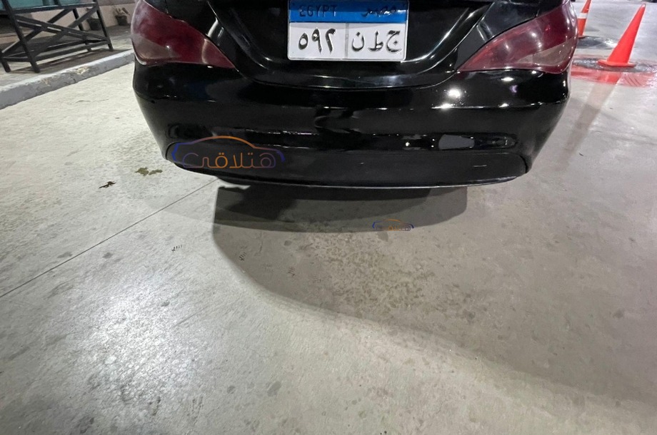 CLA 180 Mercedes Black