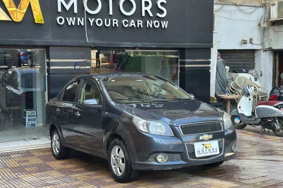 Aveo Chevrolet Dark blue