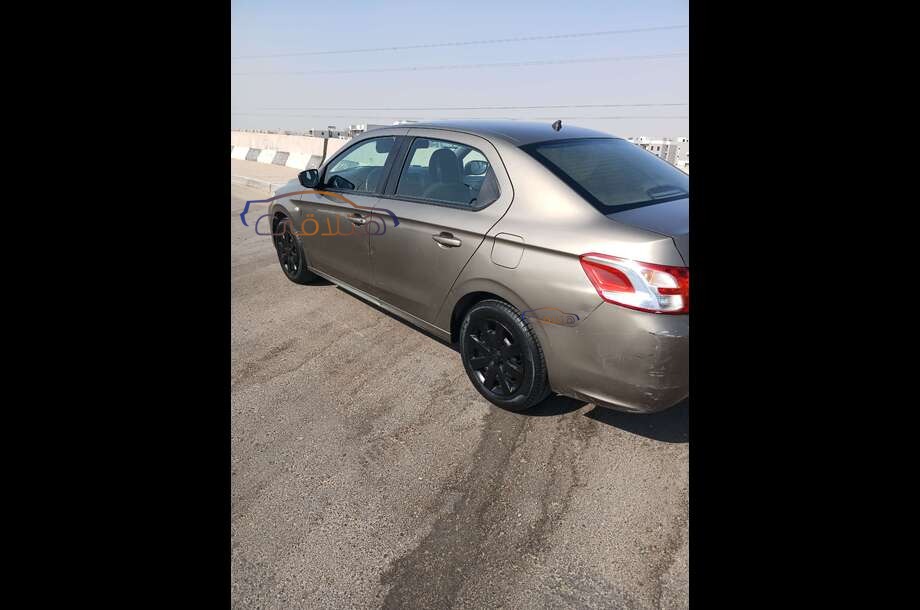 301 Peugeot برونزي