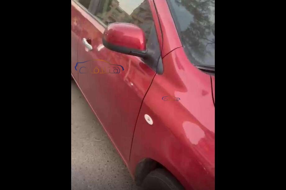 Sunny Nissan احمر