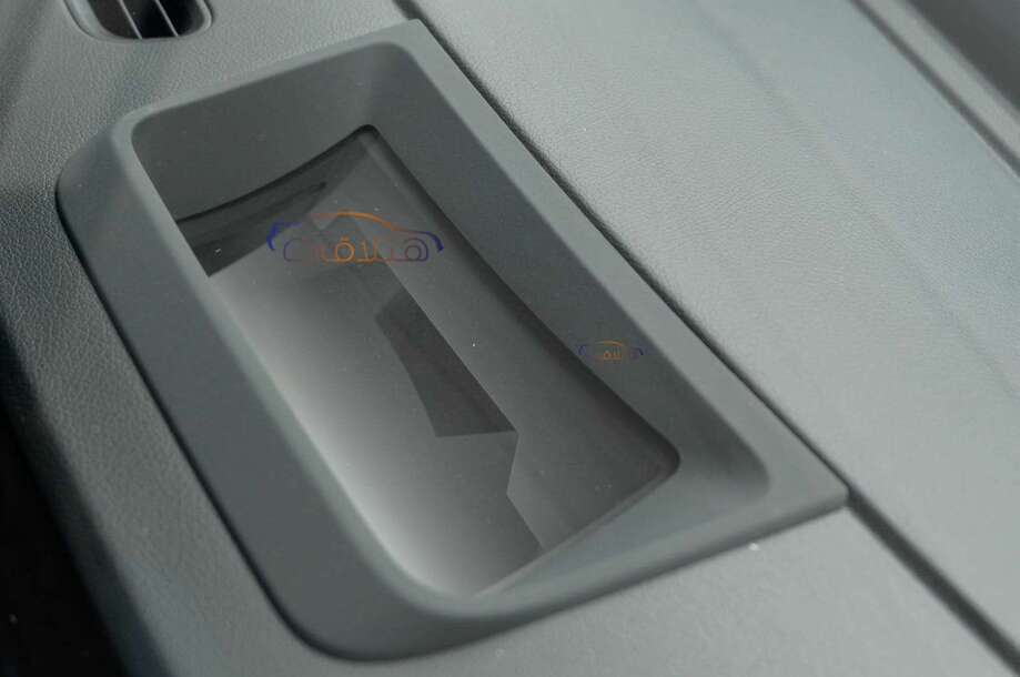 GLA 200 Mercedes أسود