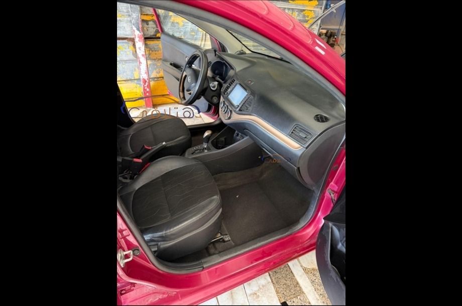 Picanto Kia Dark red