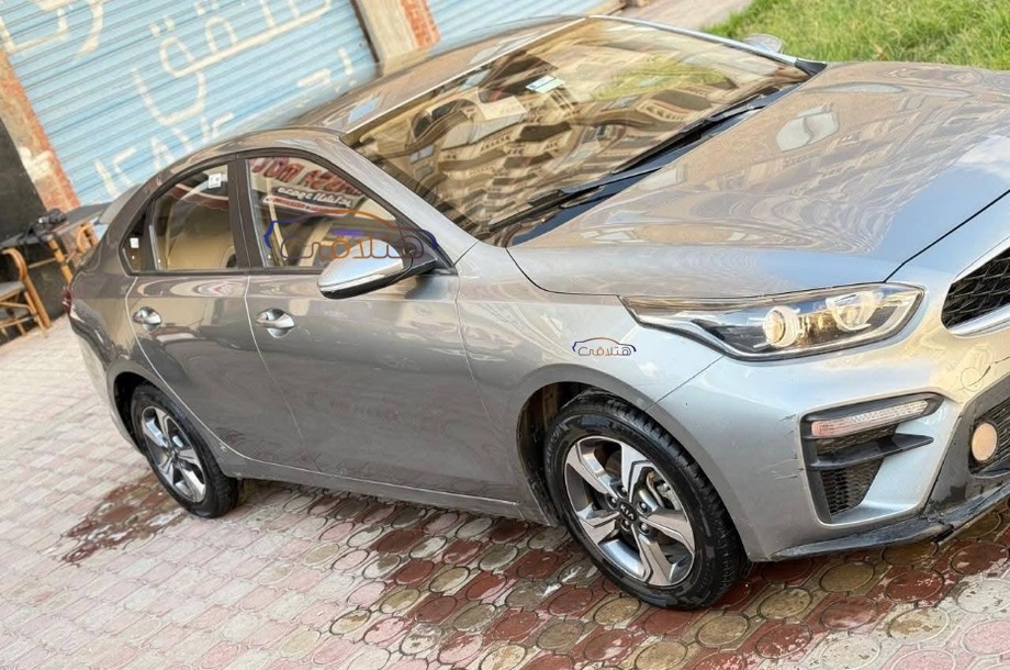 Grand Cerato Kia فضي