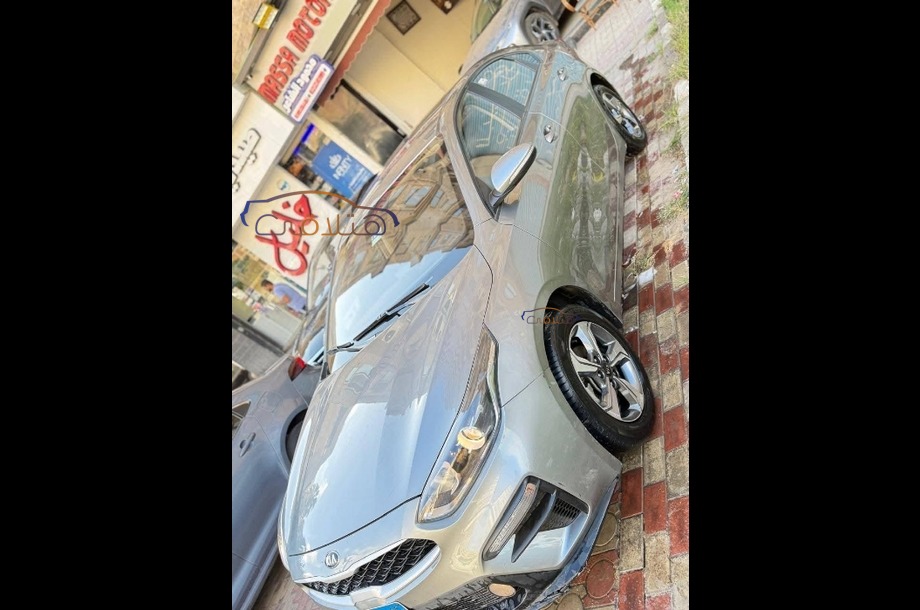 Grand Cerato Kia فضي