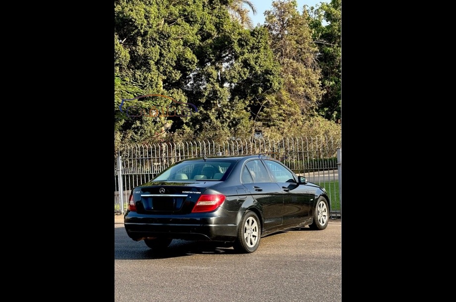 C 180 Mercedes Black