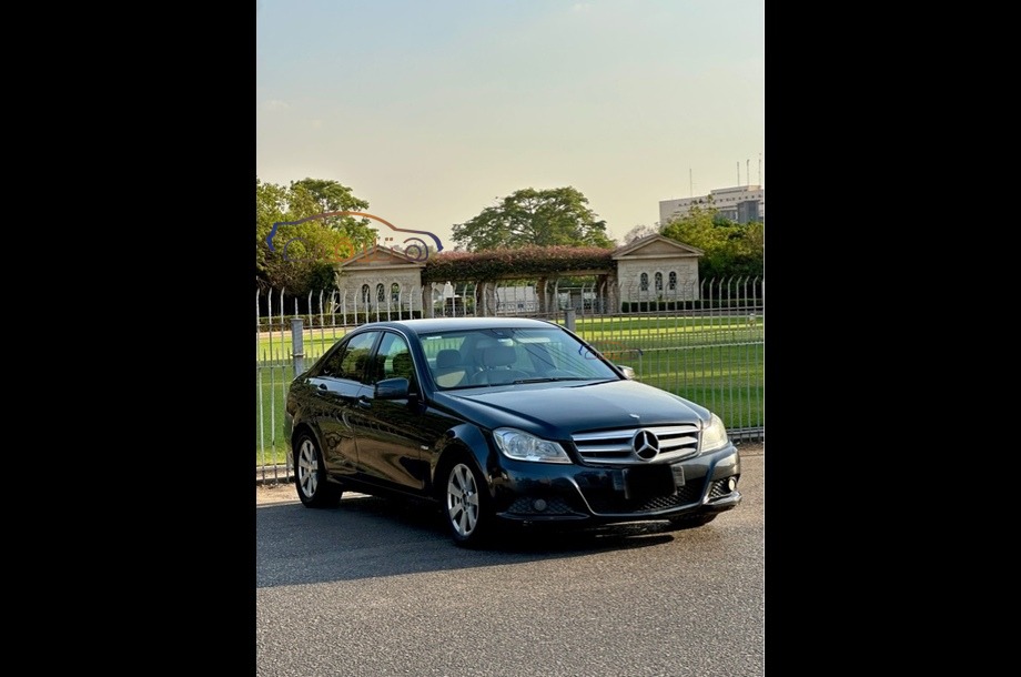 C 180 Mercedes Black