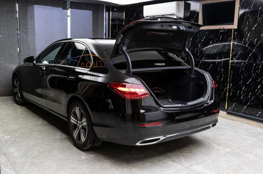C 180 Mercedes Black