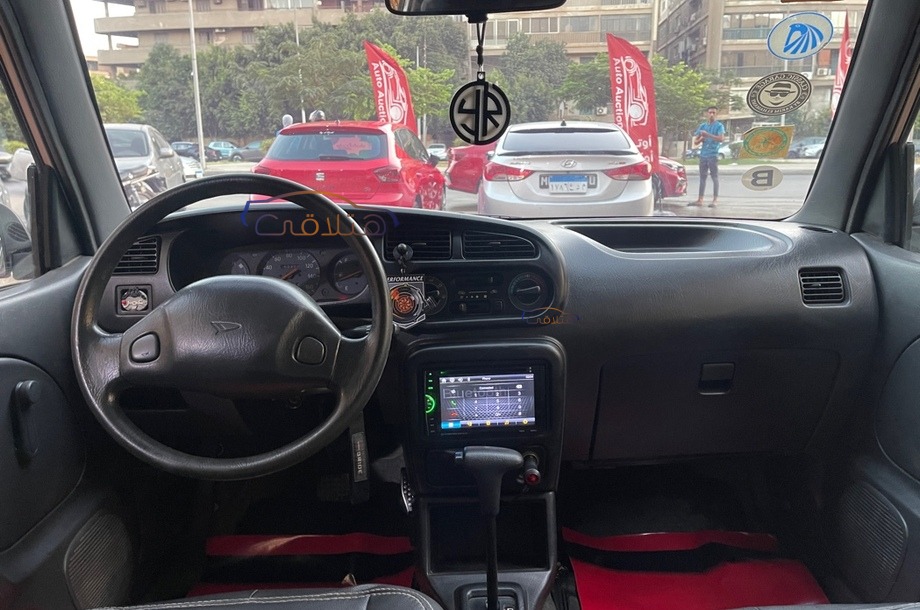 Mira Daihatsu فضي