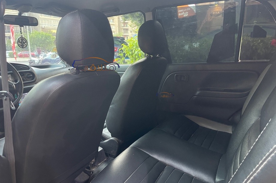 Mira Daihatsu فضي