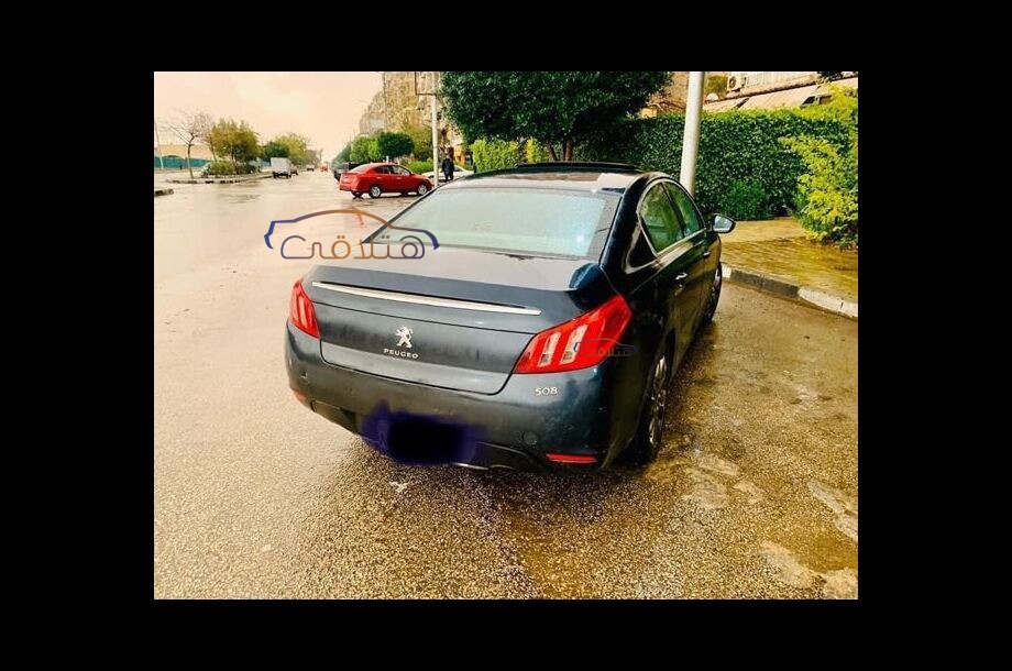 508 Peugeot الأزرق الداكن