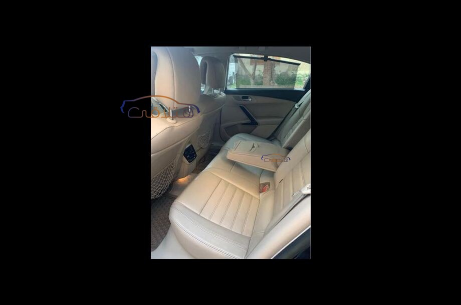 508 Peugeot الأزرق الداكن