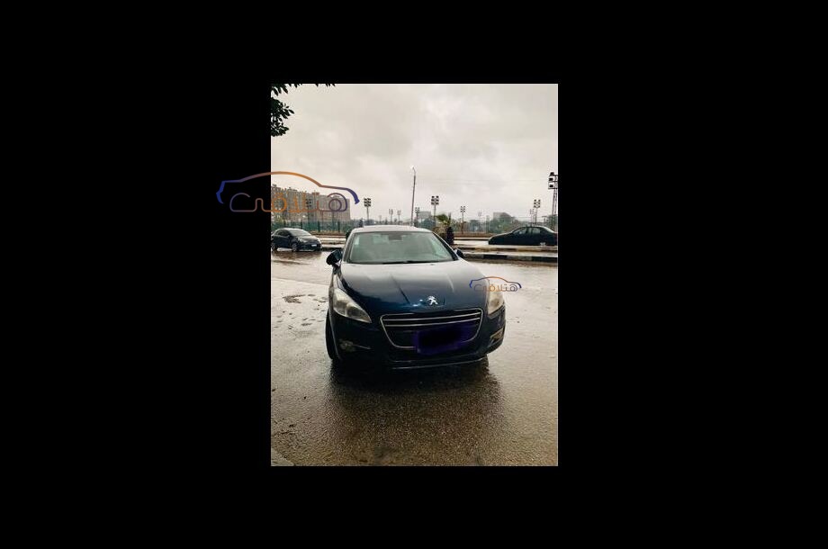 508 Peugeot الأزرق الداكن