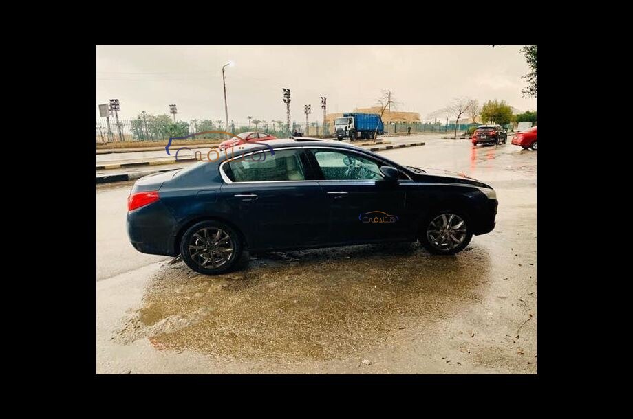508 Peugeot الأزرق الداكن