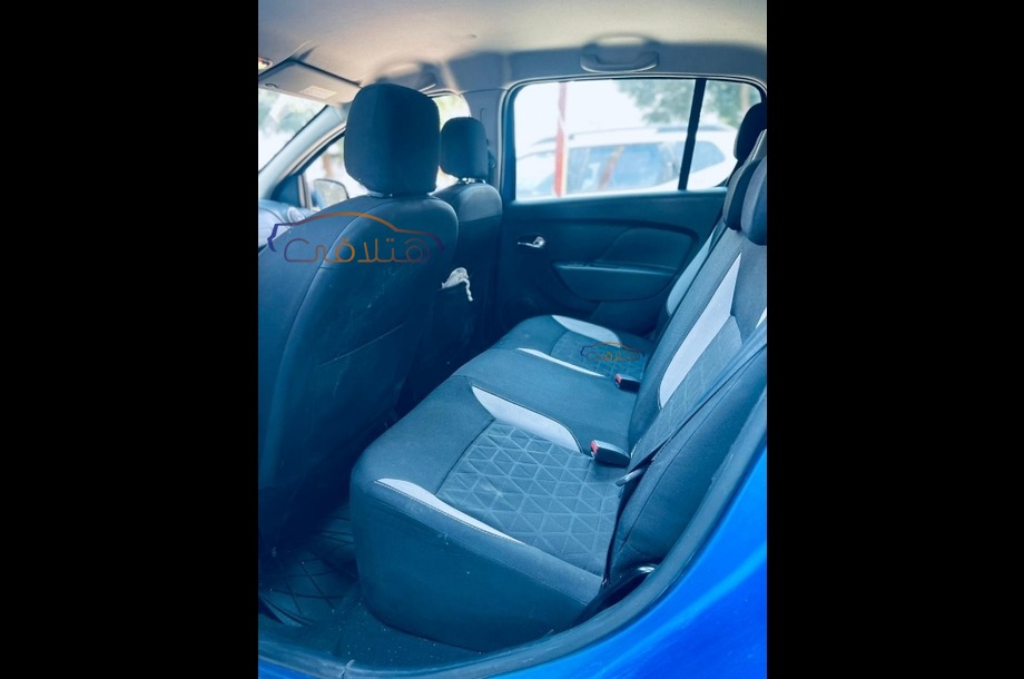 Sandero Step Way Renault أزرق