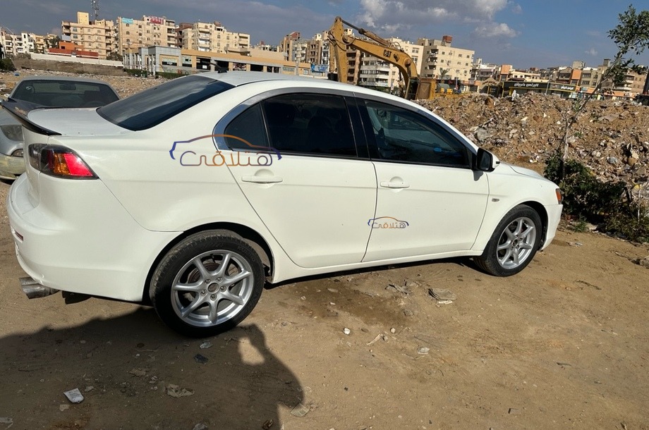 Lancer EX Shark Mitsubishi أبيض