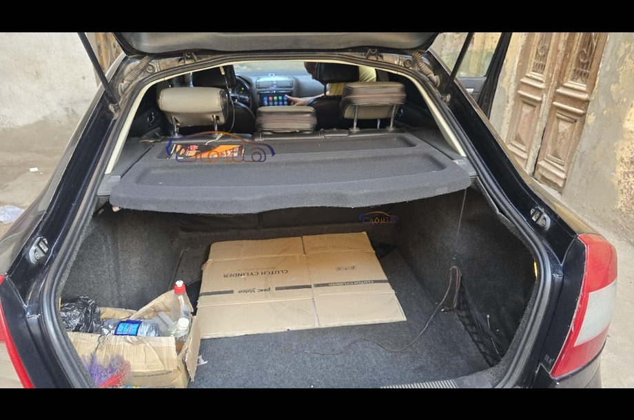 Fantasia Skoda أسود