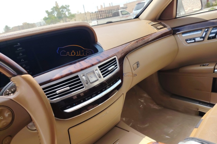 S 550 Mercedes فضي
