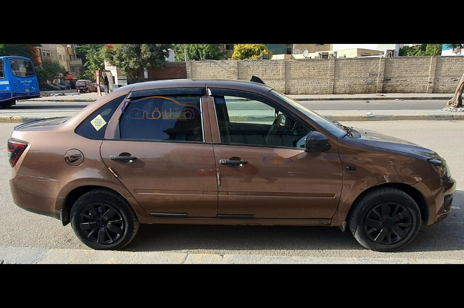 Granta Lada موكا