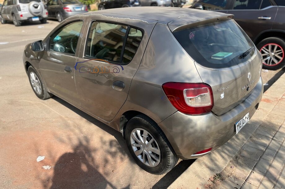 Sandero Renault Champagne