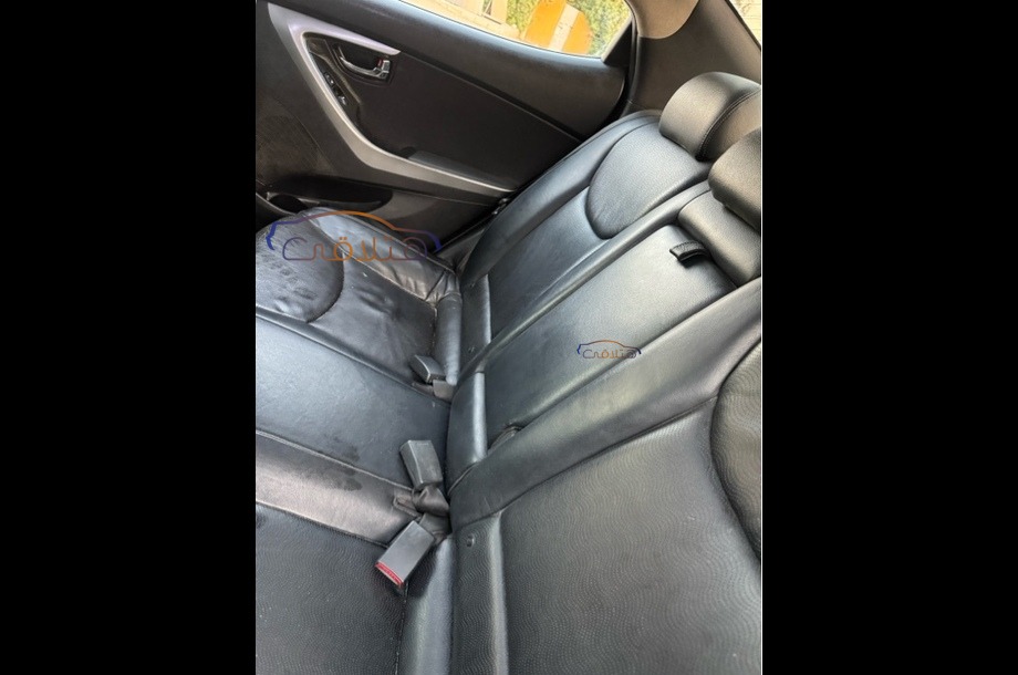 Avante Hyundai أبيض