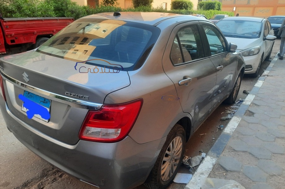 Dzire Suzuki Silver