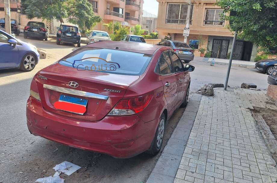 Accent RB Hyundai Red