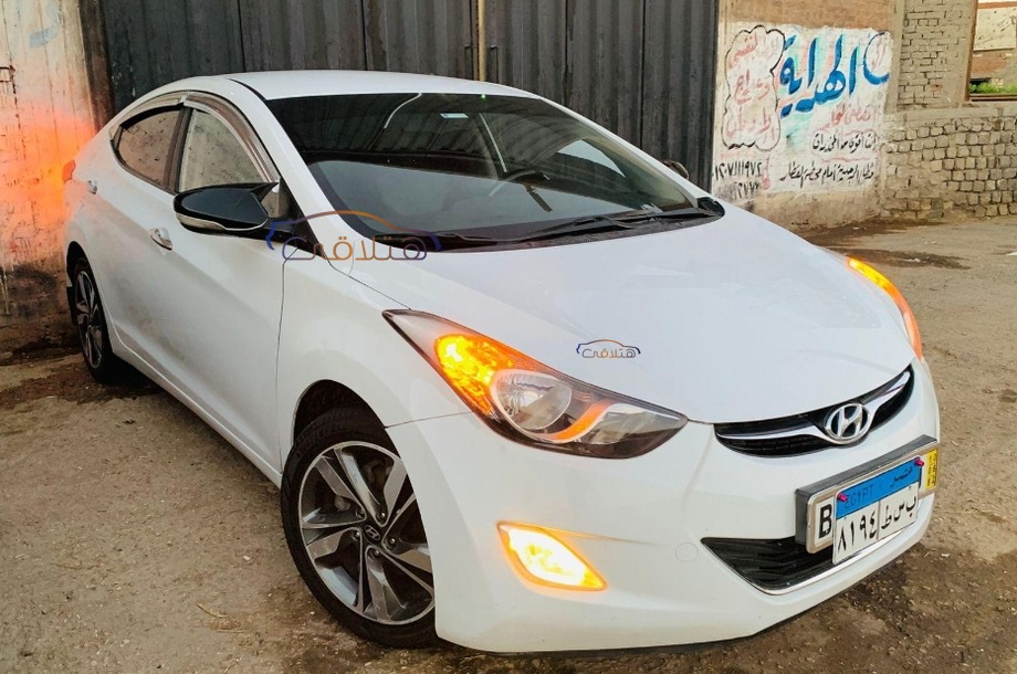 Avante Hyundai White