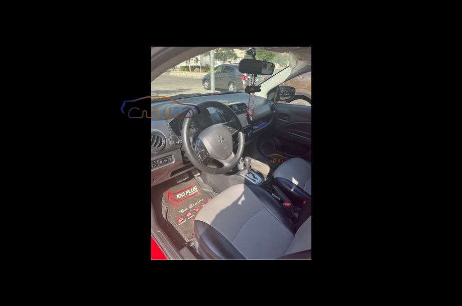 Attrage Mitsubishi احمر