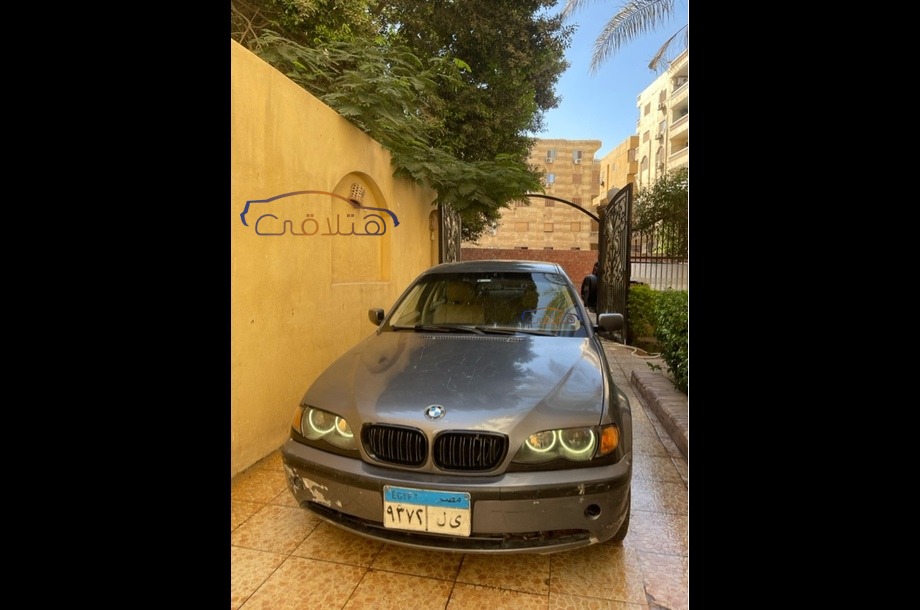 318 BMW رمادي