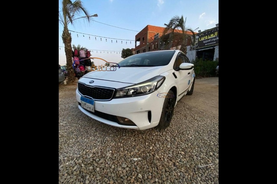 Grand Cerato Kia أبيض