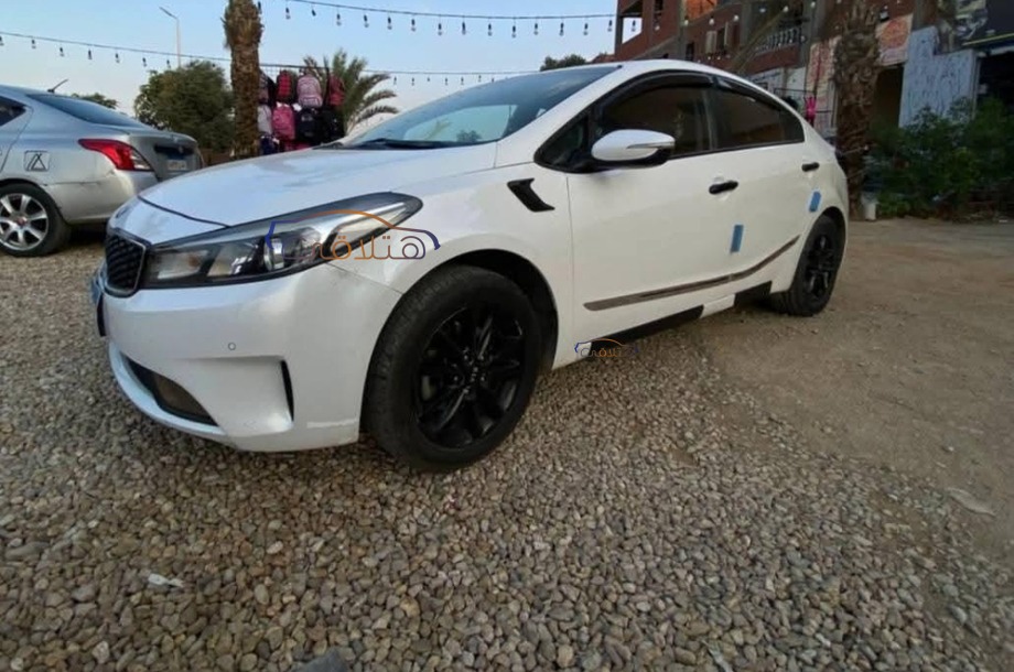 Grand Cerato Kia أبيض