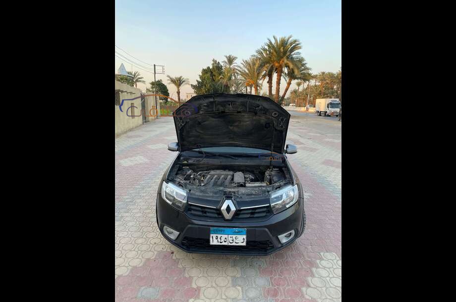 Sandero Step Way Renault أسود