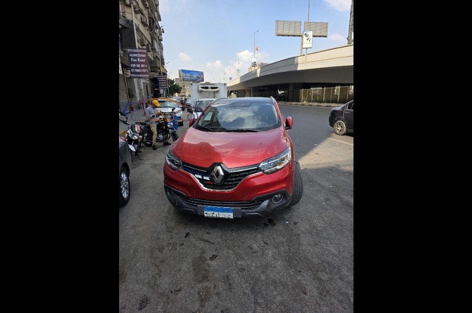 Kadjar Renault احمر