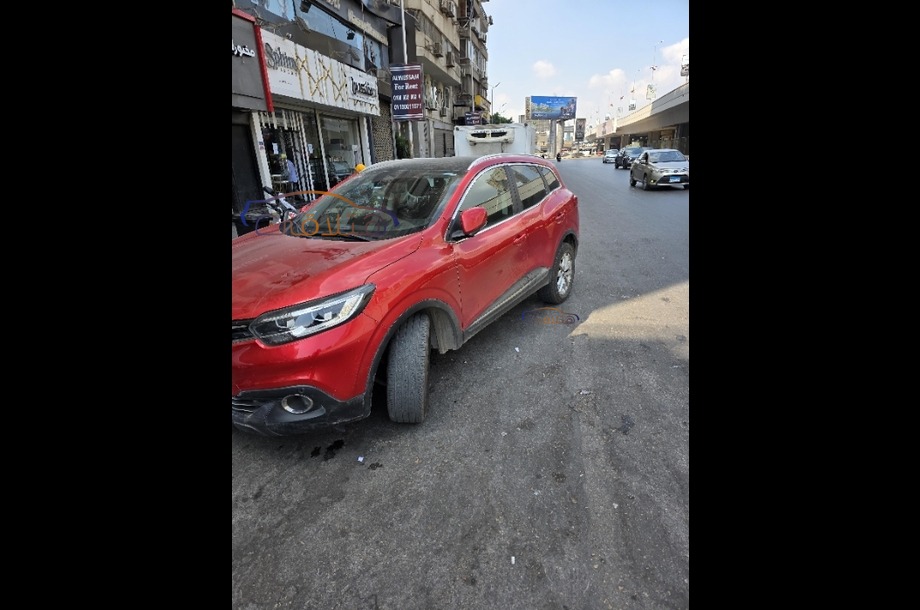 Kadjar Renault احمر